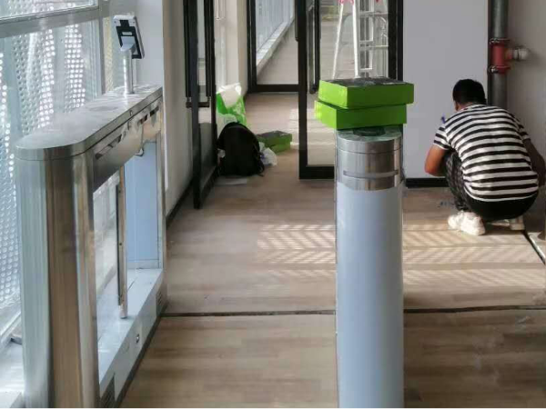 學(xué)校通道門禁系統(tǒng)怎么選擇？來看這里！