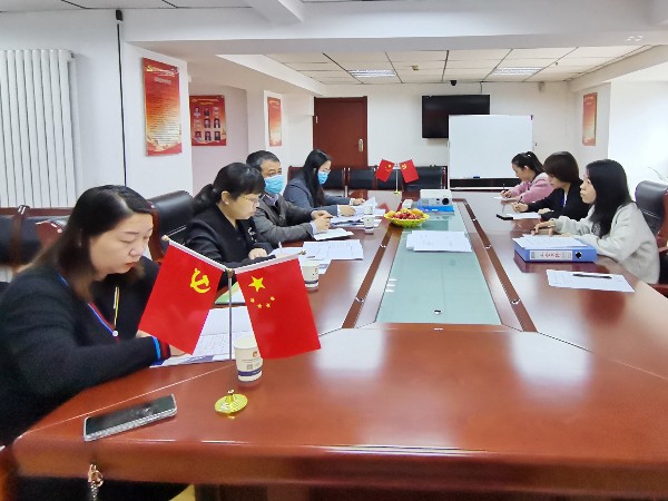 雁塔區(qū)工會領(lǐng)導(dǎo)蒞臨陜西鑫安安防參觀指導(dǎo)工作