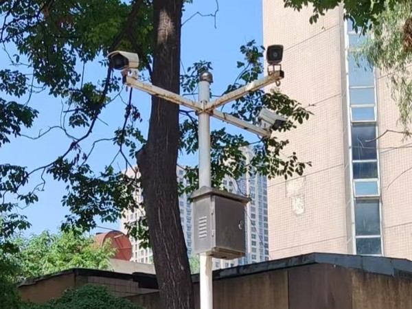 為您在西安的工廠安裝智能監(jiān)控?cái)z像頭，構(gòu)筑安全與效率的堅(jiān)實(shí)屏障