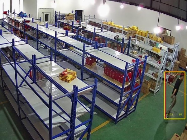 安裝AI智能監(jiān)控?cái)z像頭才能滿足倉(cāng)庫(kù)日常監(jiān)管、財(cái)物防盜的需求